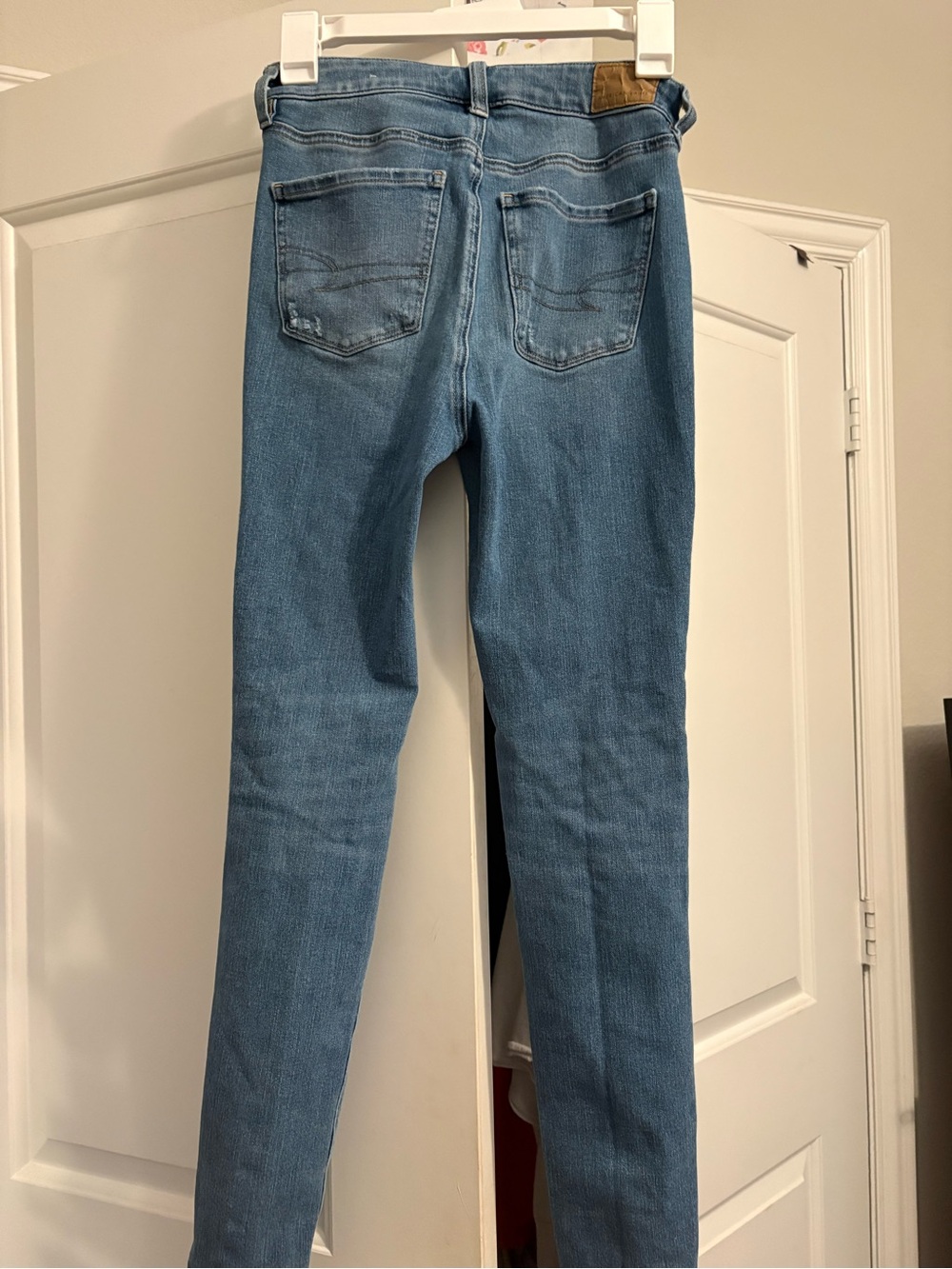 American Eagle jeans size 0, barely used - Picture 2 of 2